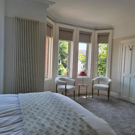 Villa Large Luxurious In Location Dublin