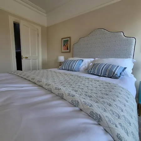 Large Luxurious In Location Dublin