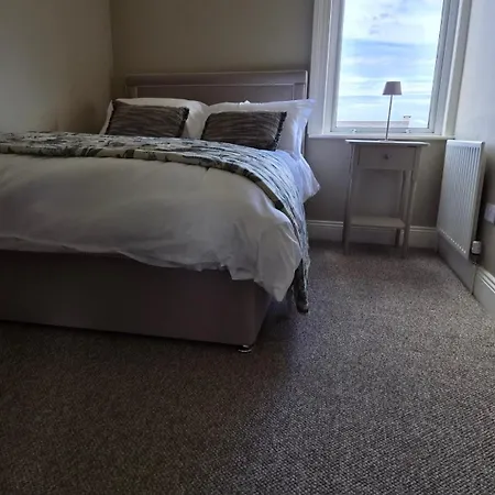 Large Luxurious In Location * Dublin
